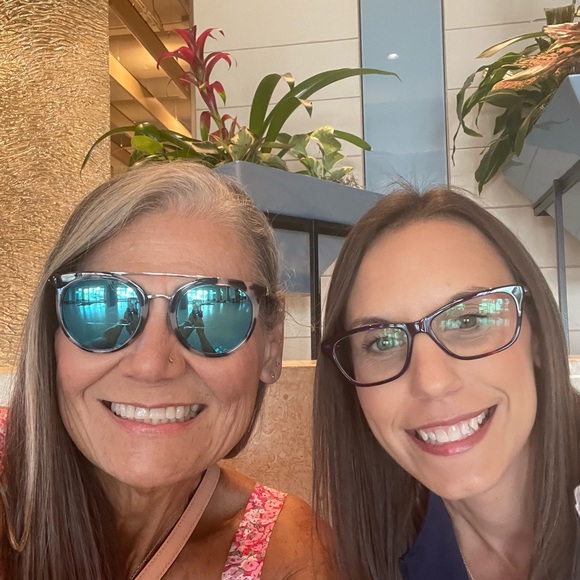 Meet your Poshers - Picture 2 of 2